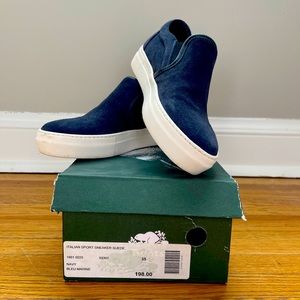 Selling roots loafers in mint condition- worn a handful of times